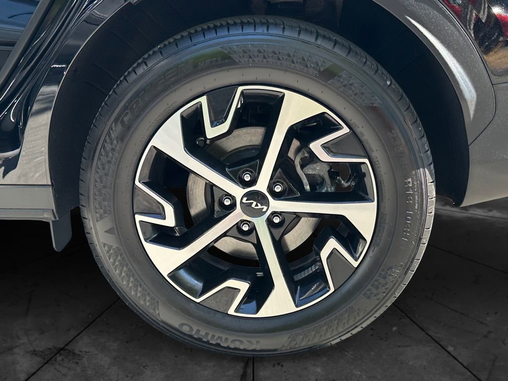 Certified 2025 Kia Sportage EX w/ Premium Package AWD/4WD image 14