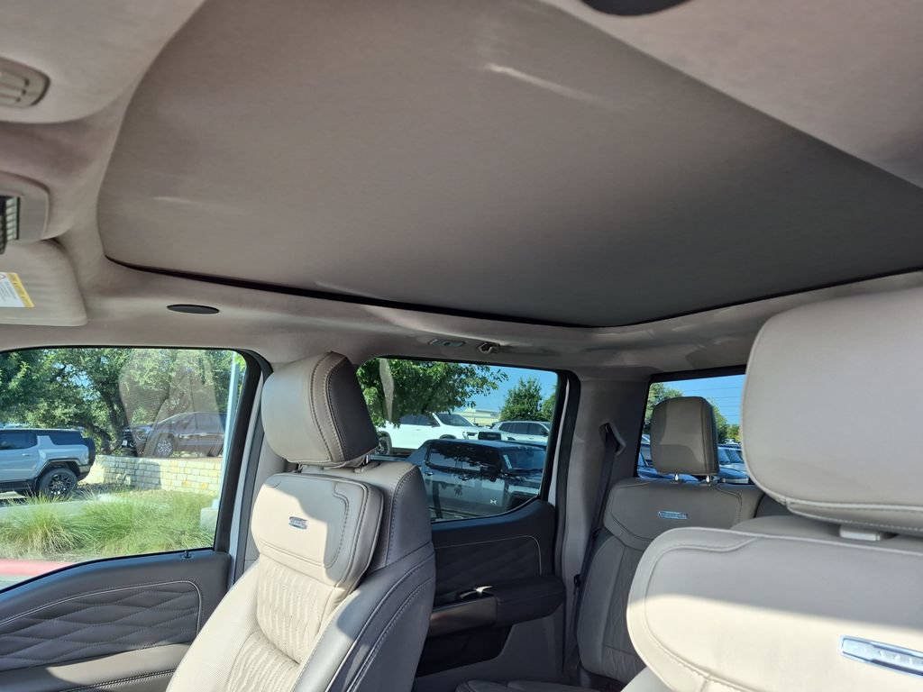 Used 2025 Ford F250 Platinum w/ Platinum Plus Package AWD/4WD image 31