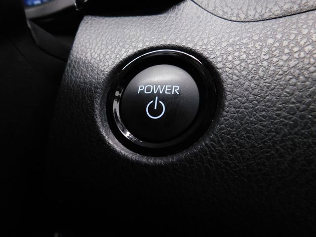 Used 2025 Toyota Camry LE image 28