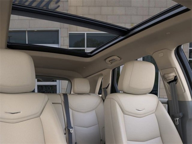 New 2025 Cadillac XT5 Premium Luxury w/ LPO, Floor Liner Package image 24