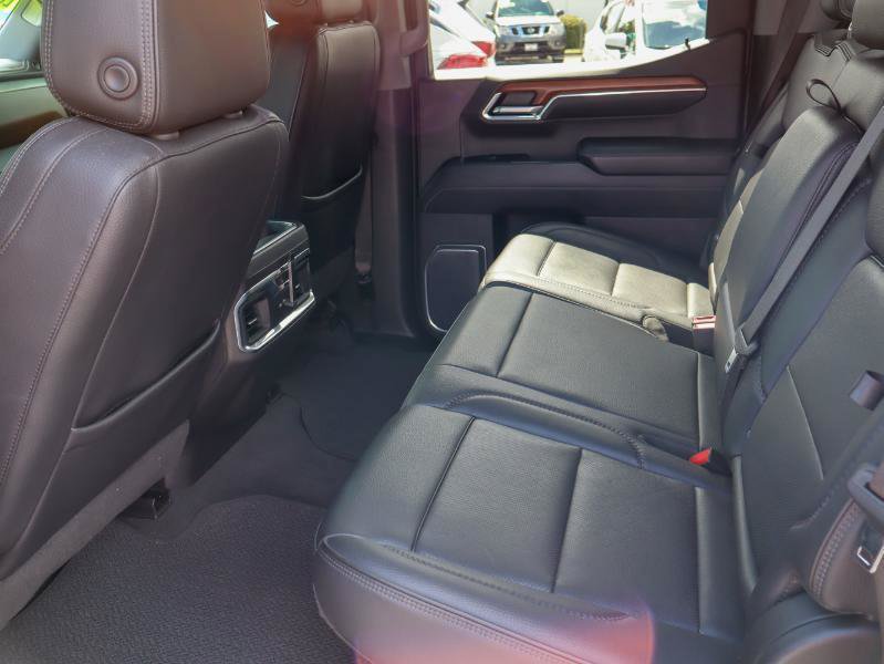 Used 2023 GMC Sierra 1500 Denali w/ Technology Package AWD/4WD image 10