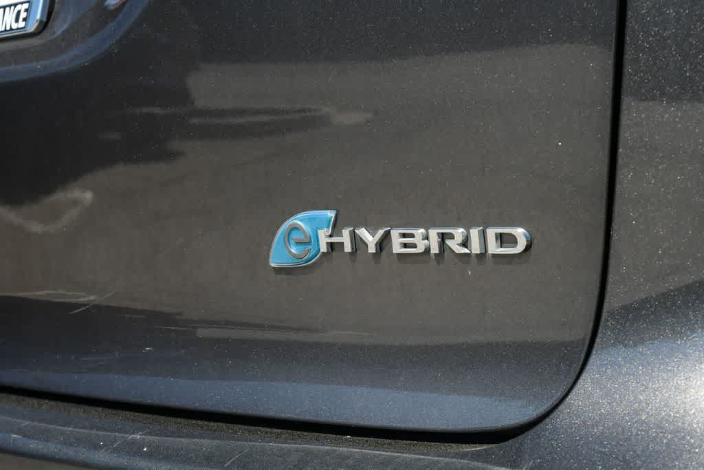 Used 2023 Chrysler Pacifica Touring-L FWD image 28