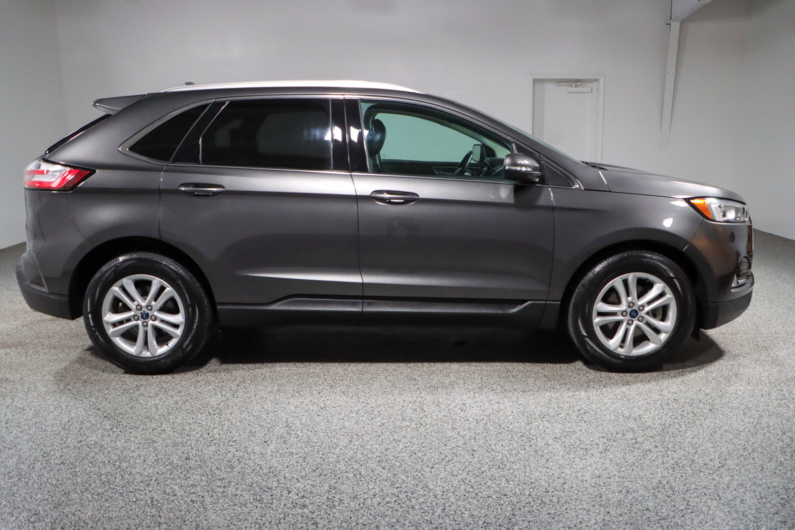 Used 2019 Ford Edge SEL w/ Equipment Group 201A image 6