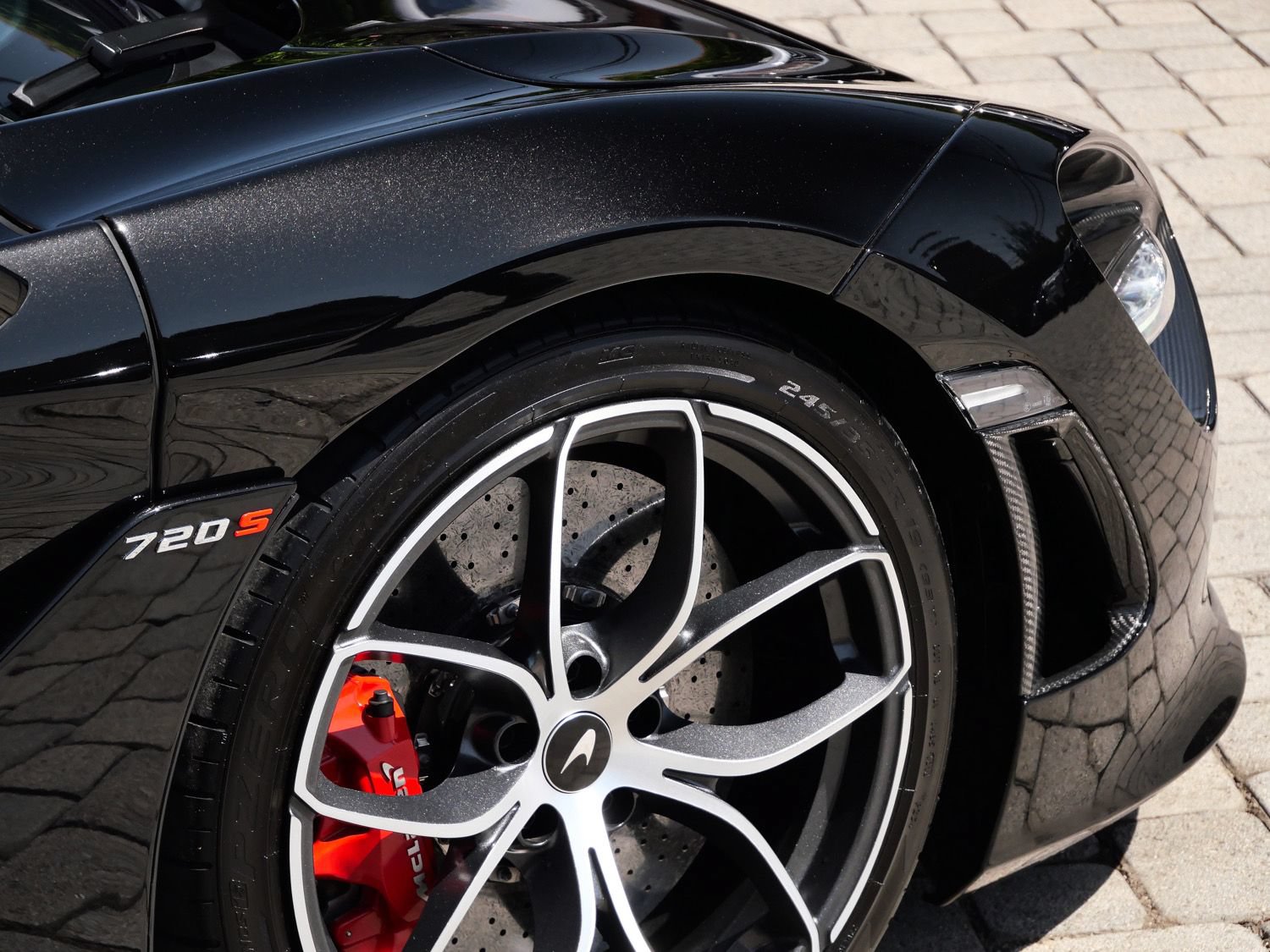 Used 2019 McLaren 720S Performance RWD image 21
