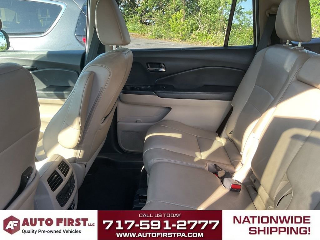 Used 2019 Honda Pilot Touring image 12