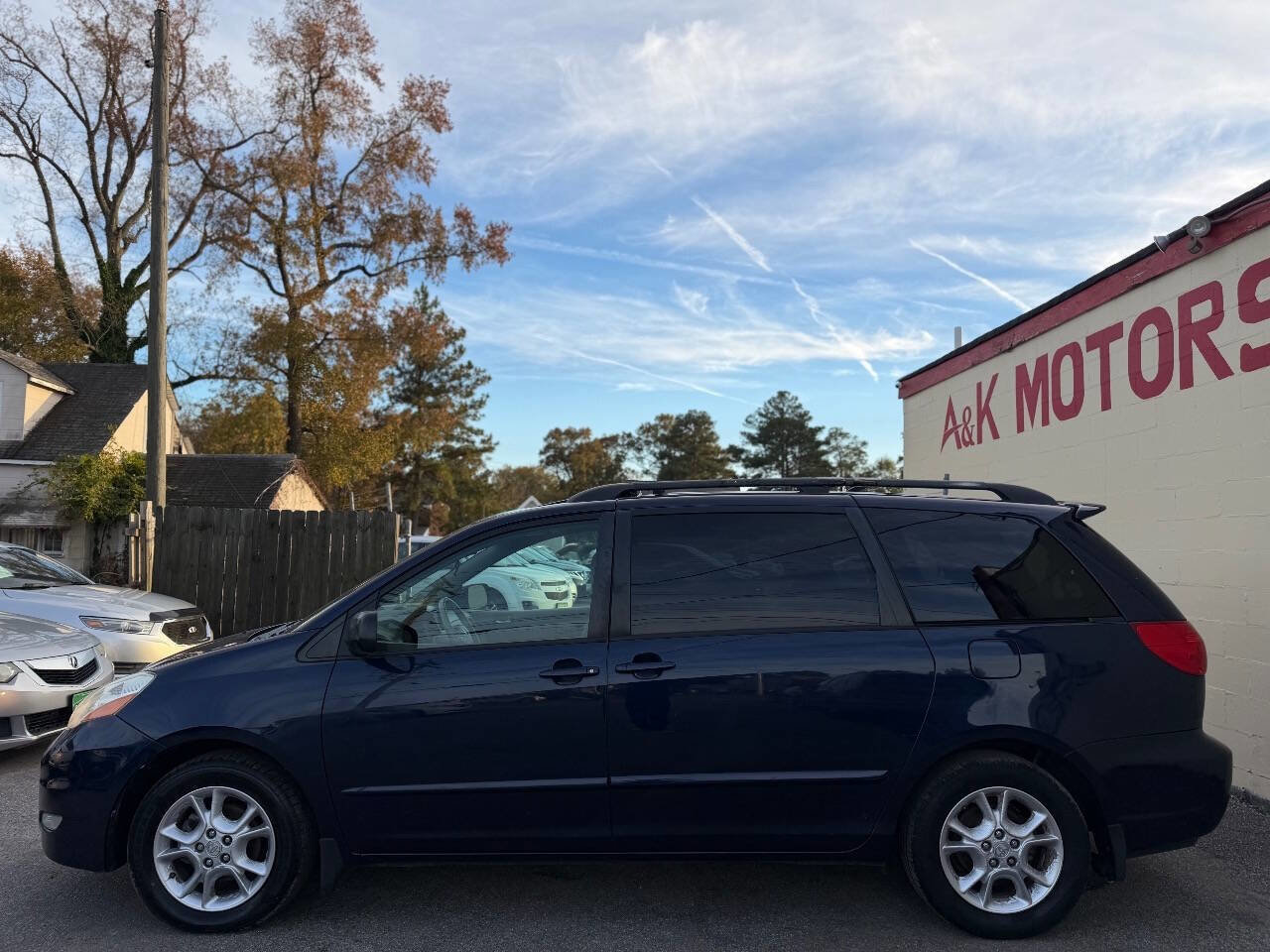 Used 2006 Toyota Sienna XLE Limited image 4