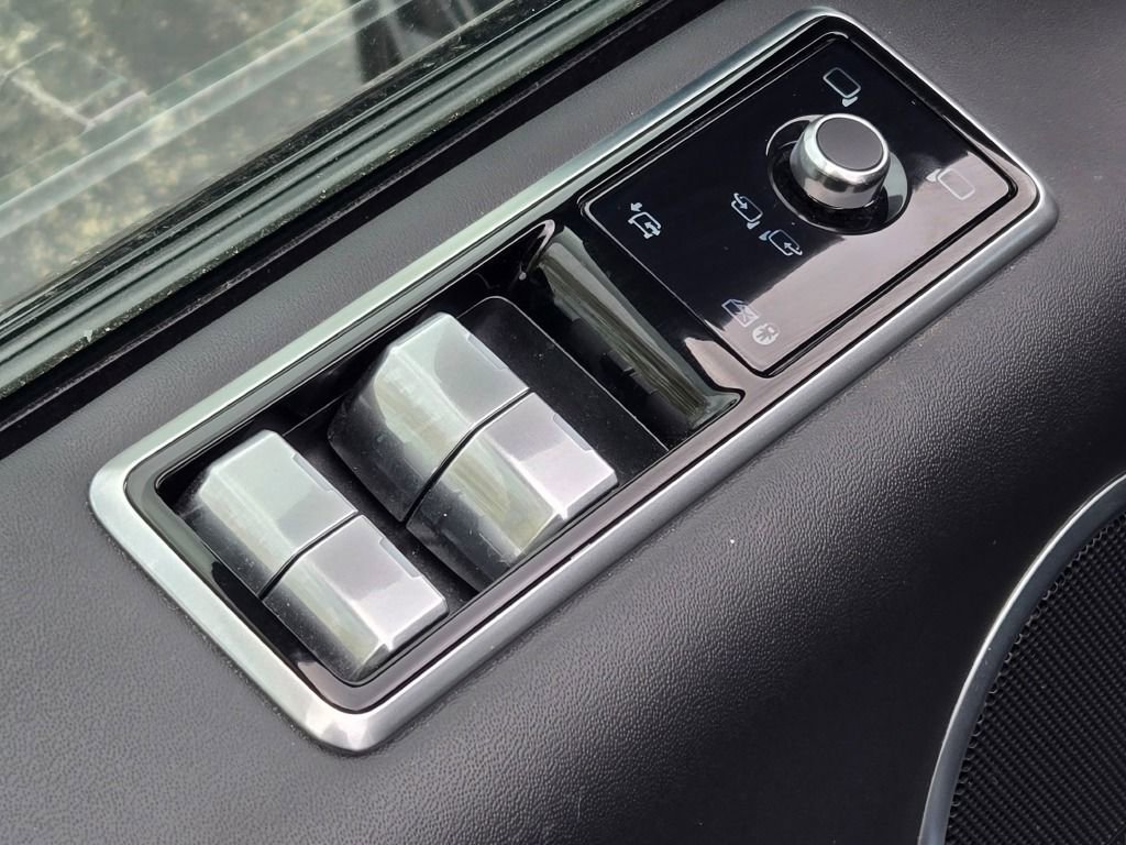 Used 2022 Land Rover Range Rover Sport HSE Silver Edition image 19