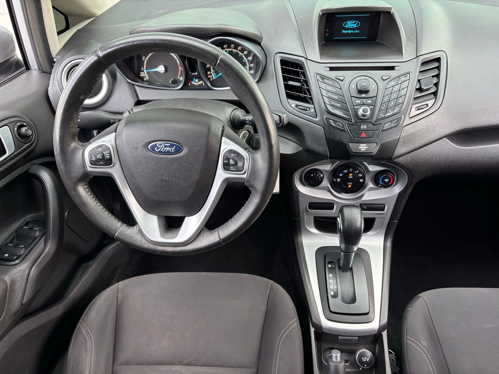 Used 2014 Ford Fiesta SE FWD image 17