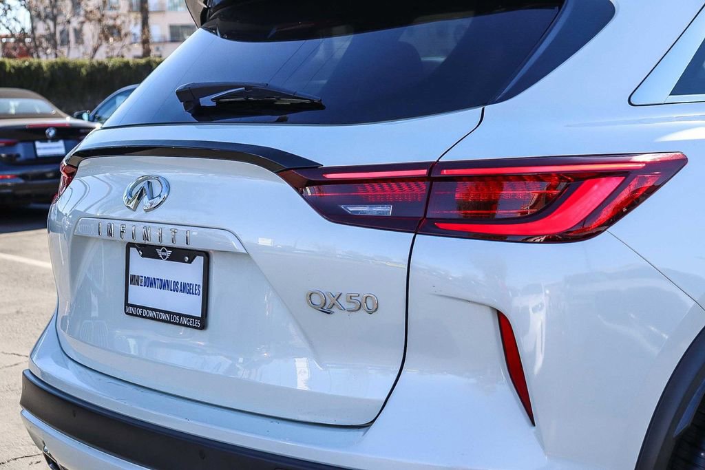 Used 2022 INFINITI QX50 Luxe w/ Appearance Package image 9