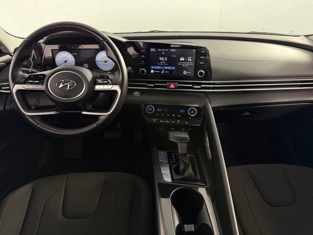 Used 2022 Hyundai Elantra SEL w/ Convenience Package image 25