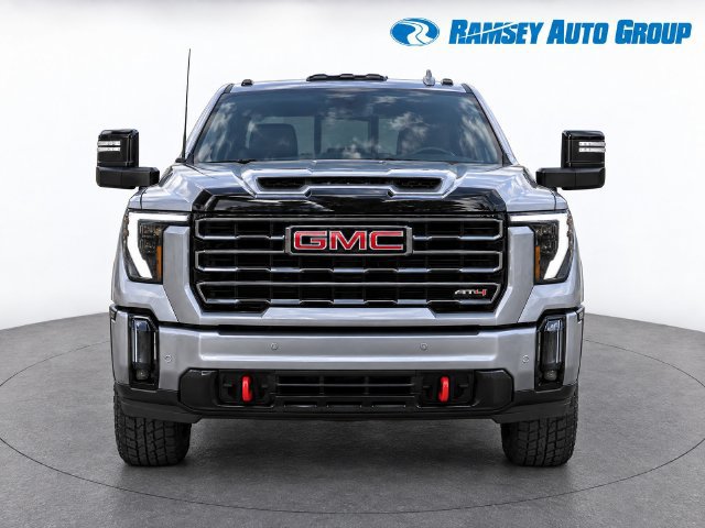 Used 2024 GMC Sierra 2500 AT4 w/ AT4 Preferred Package AWD/4WD image 5