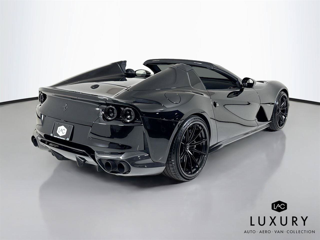 Used 2021 Ferrari 812 GTS RWD image 6