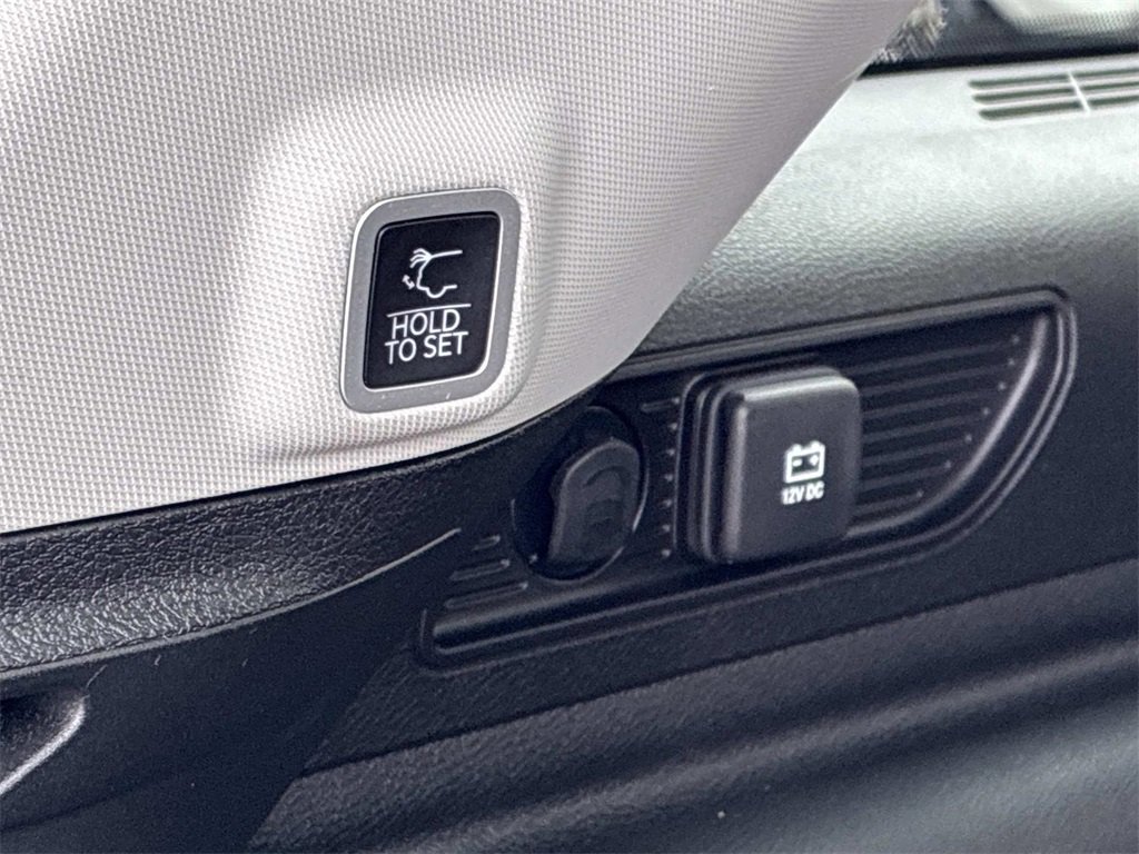 Used 2023 Jeep Grand Cherokee 4WD 4xe image 15