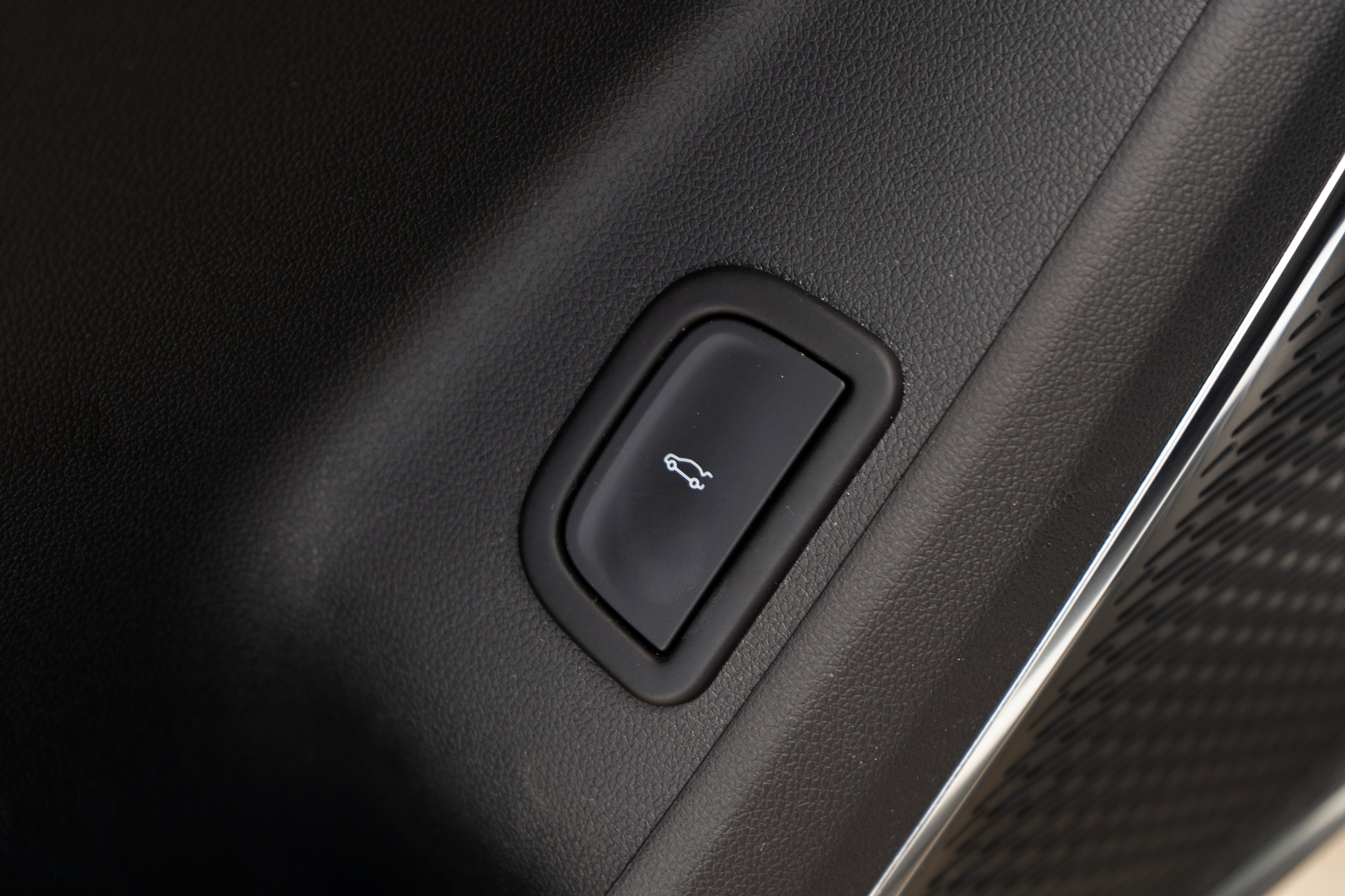 Used 2025 GMC Acadia Elevation image 37