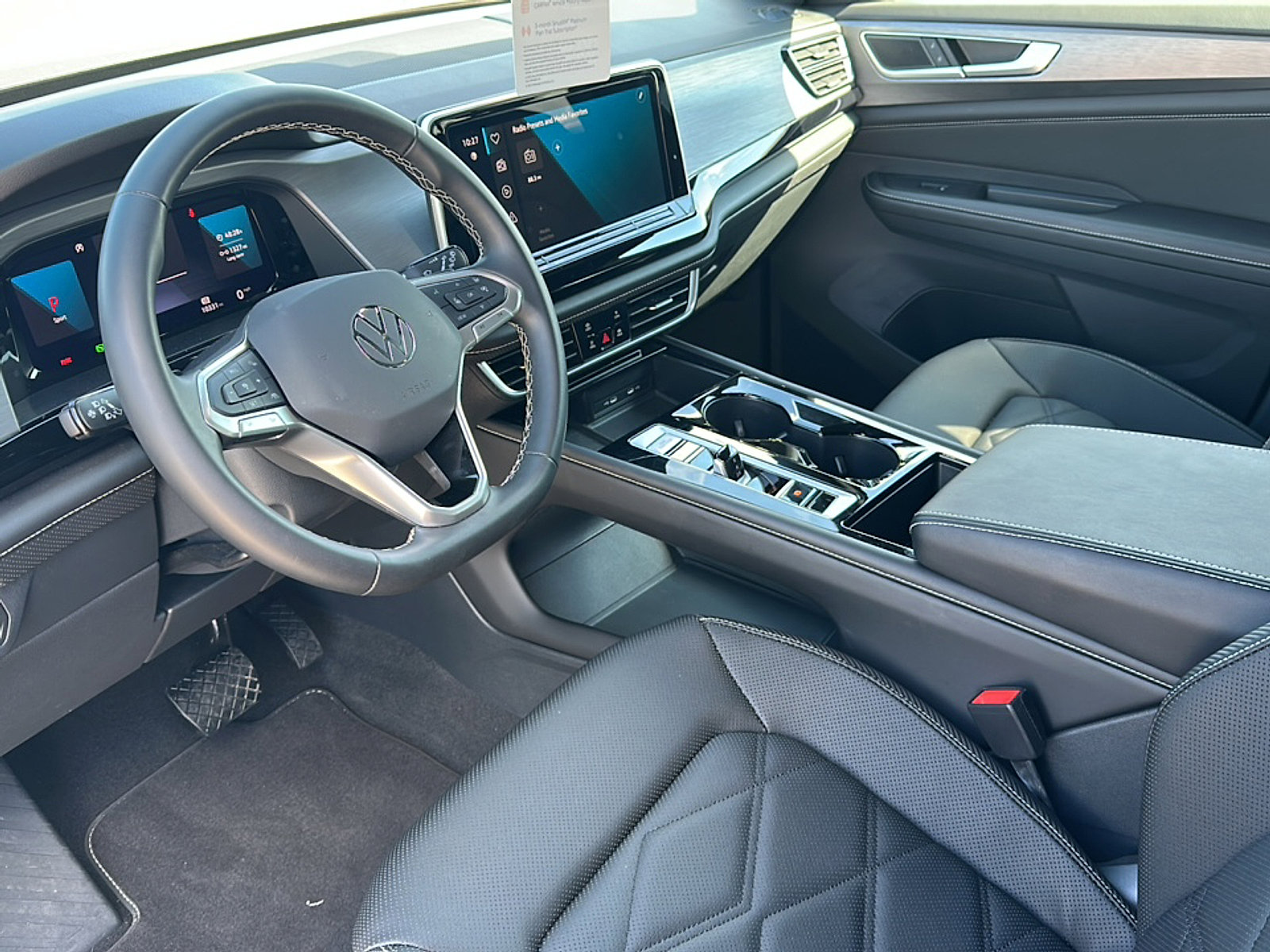 Used 2024 Volkswagen Atlas Cross Sport SE image 12