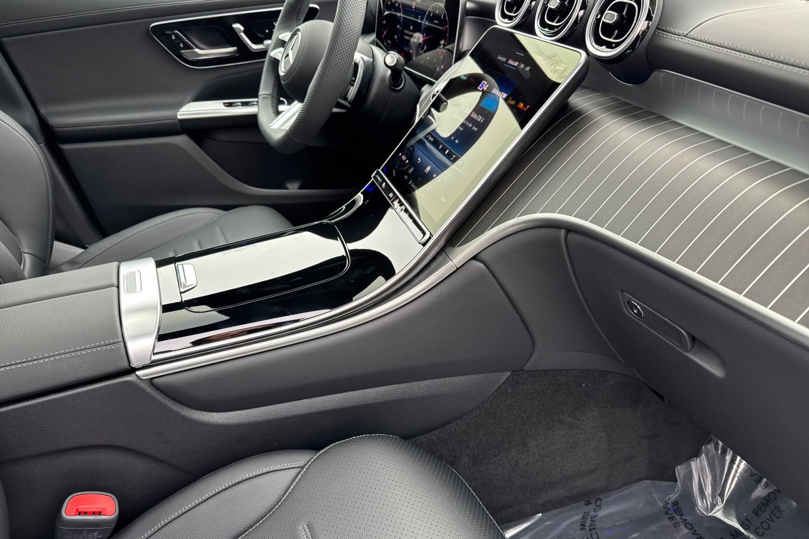 New 2026 Mercedes-Benz GLC 300 4MATIC image 16