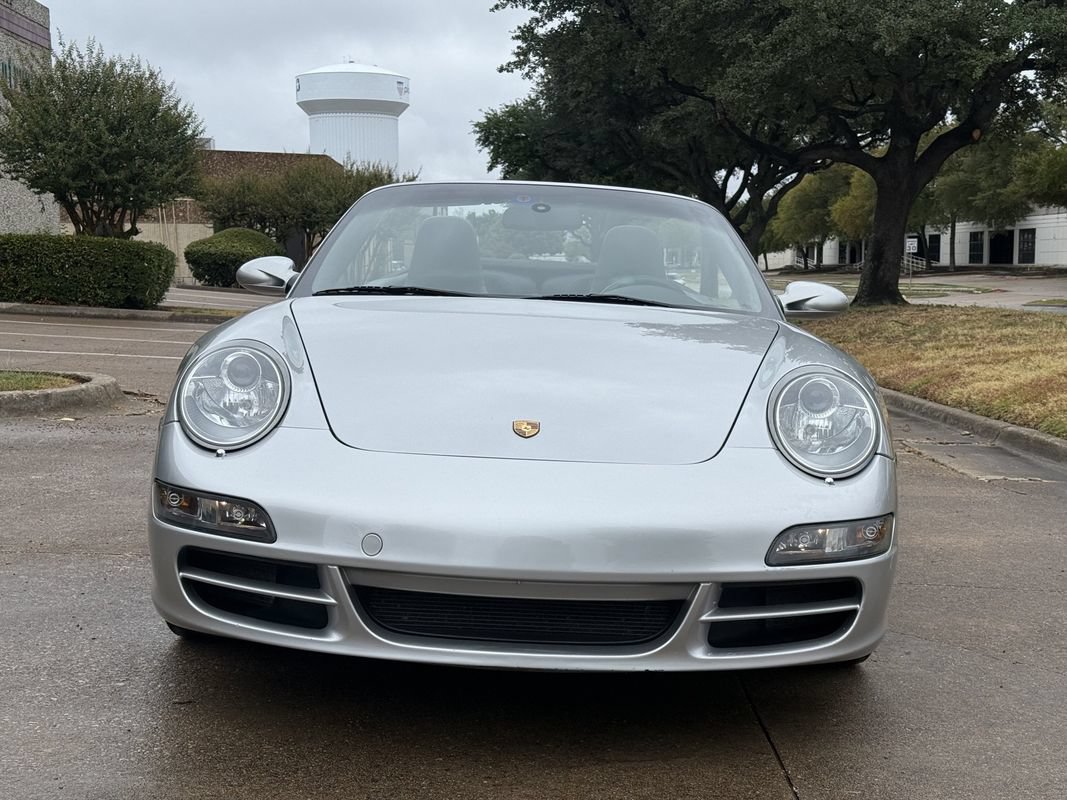 Used 2006 Porsche 911 Carrera 4 AWD/4WD image 2