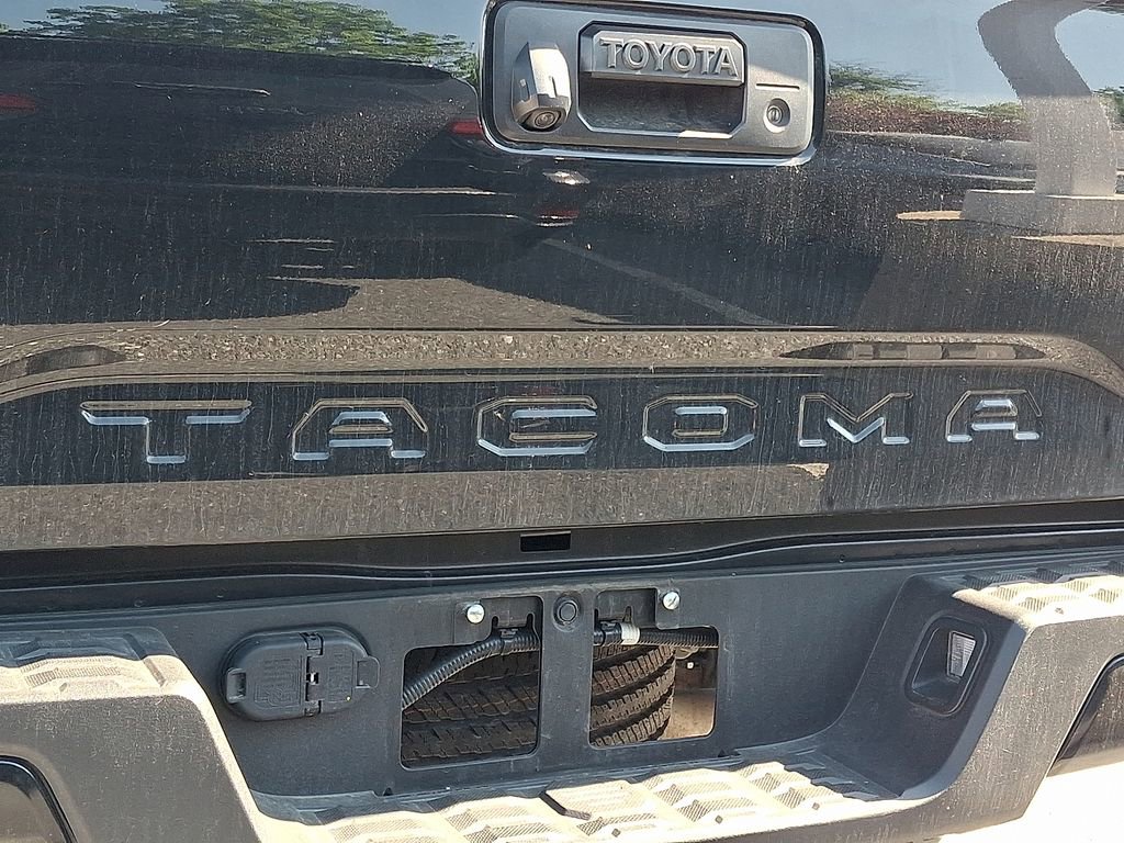 Used 2023 Toyota Tacoma SR AWD/4WD image 9
