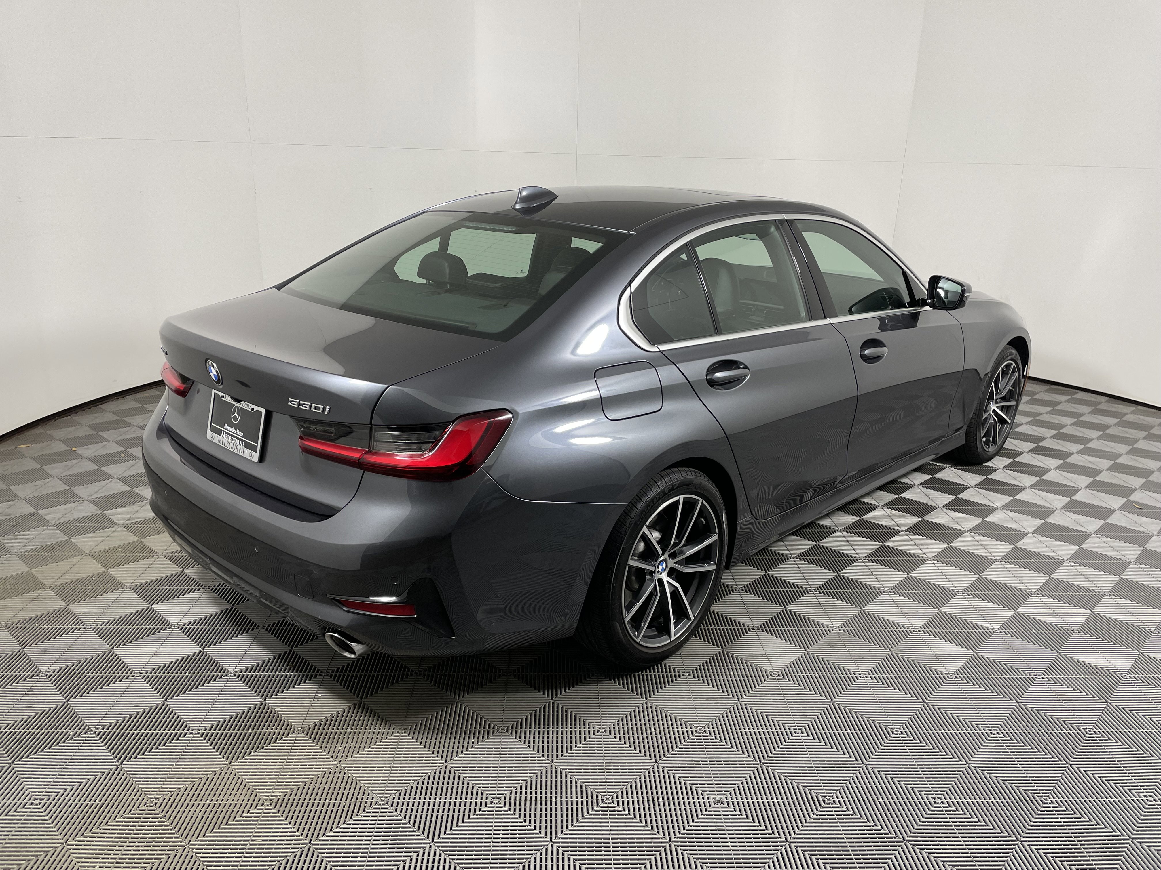 Used 2022 BMW 330i xDrive Sedan w/ Driving Assistance Package image 5