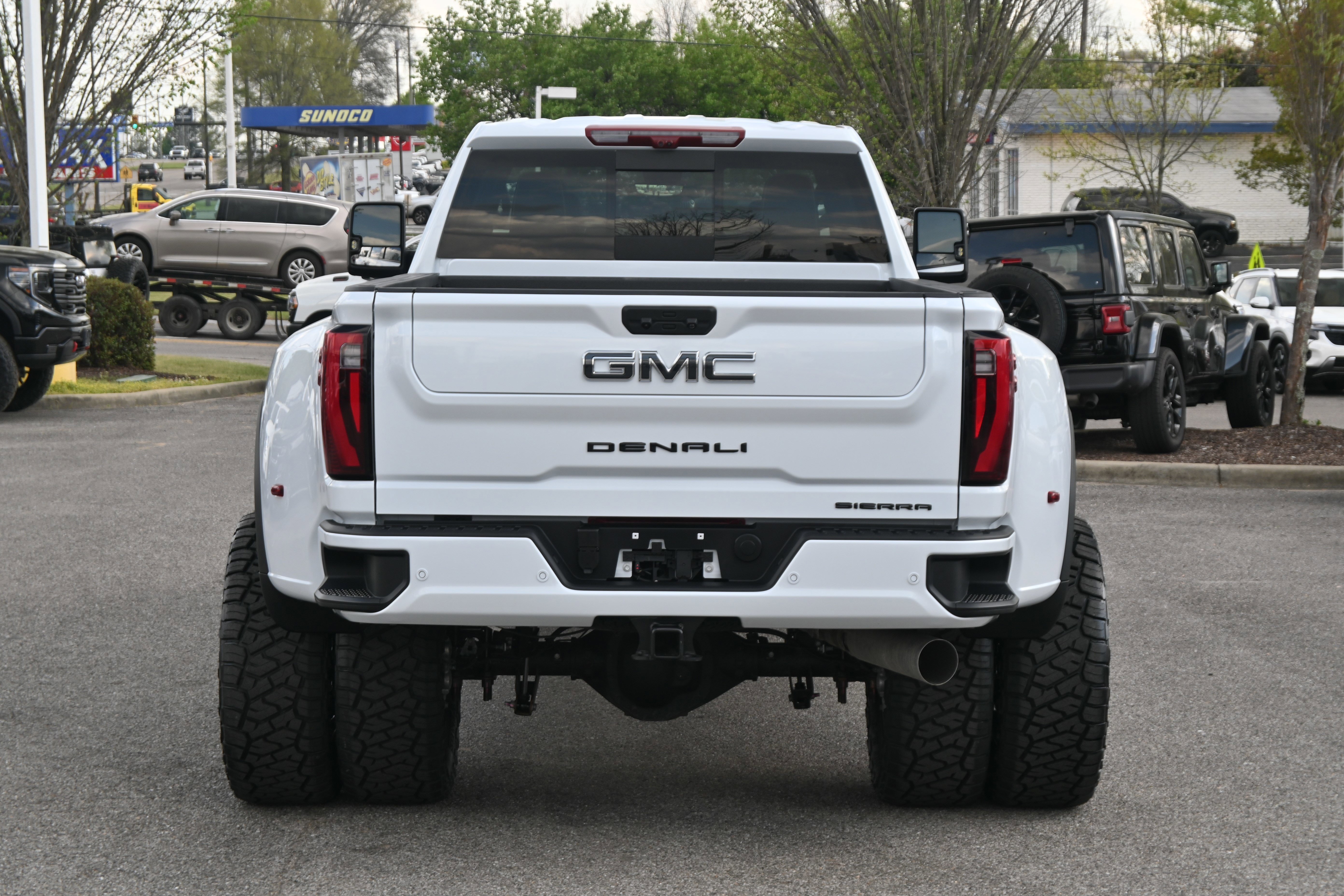 Used 2026 GMC Sierra 3500 Denali Ultimate image 14