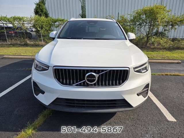 Used 2024 Volvo XC40 B5 Core AWD/4WD image 10