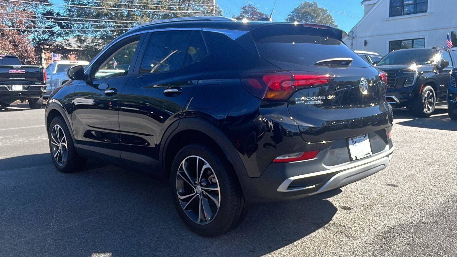 Certified 2023 Buick Encore GX Select w/ Safety Package II image 4