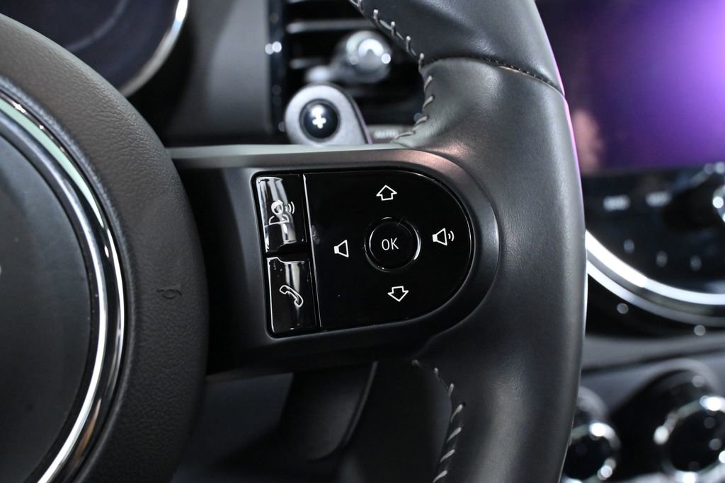 Used 2023 MINI Cooper Clubman S w/ Premium Package image 14