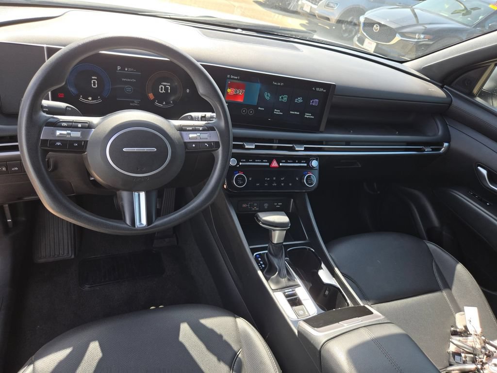 Used 2025 Hyundai Santa Cruz SEL FWD image 16