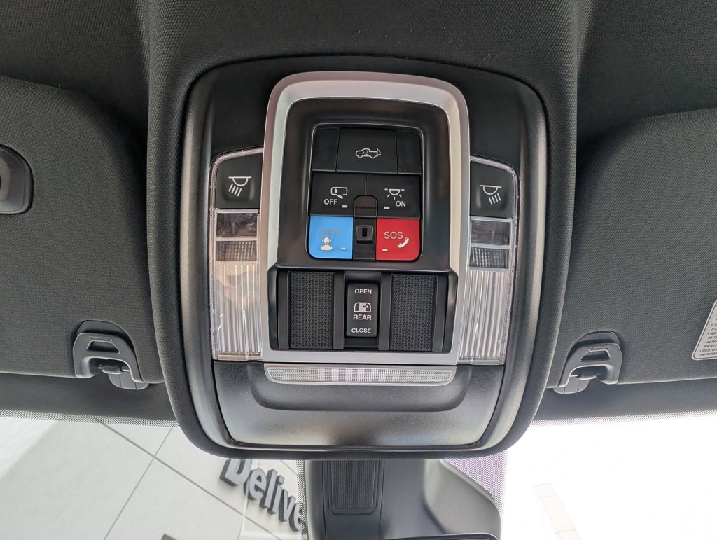 New 2026 RAM 1500 4x4 Crew Cab image 34