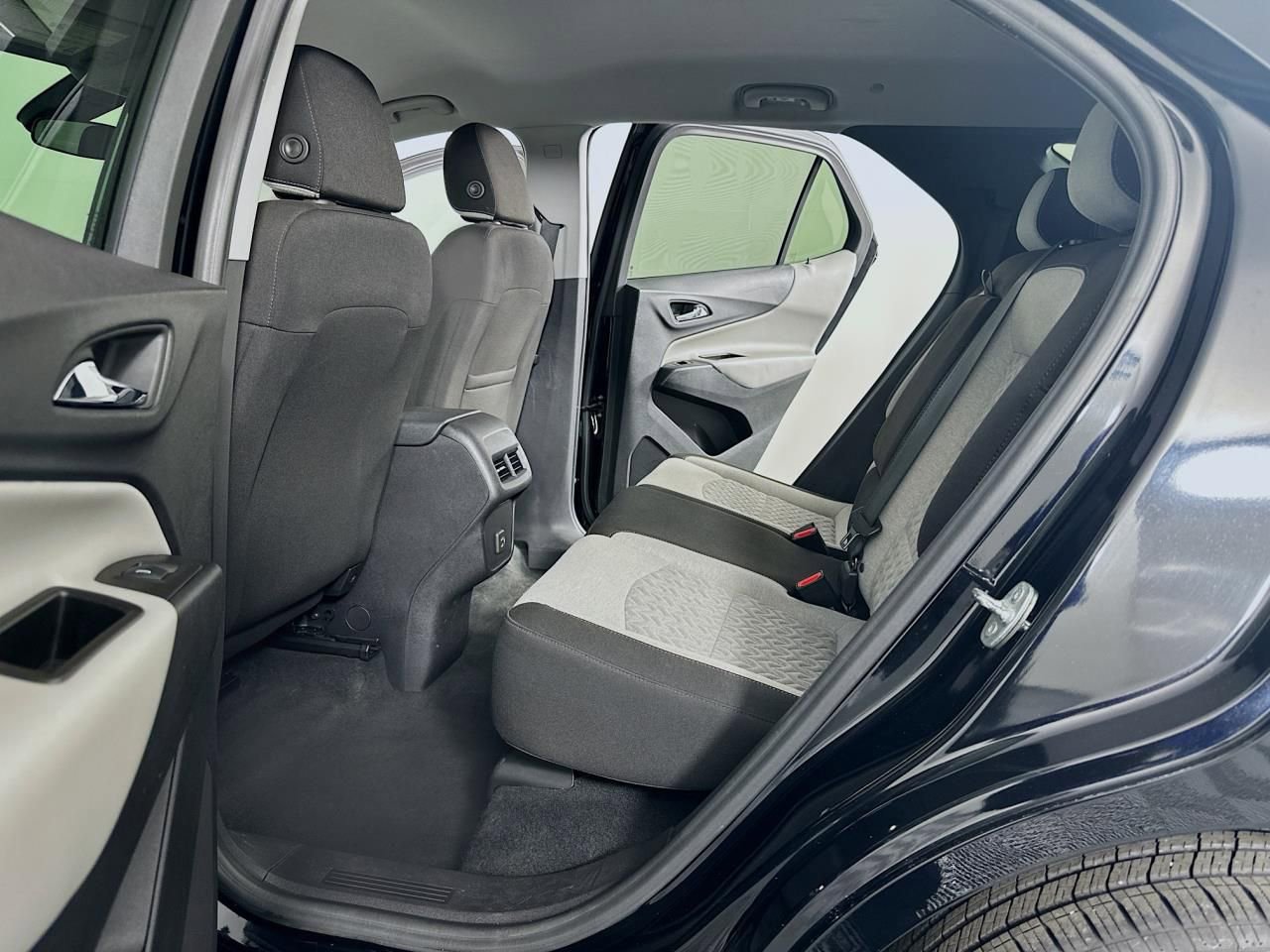 Used 2024 Chevrolet Equinox LT image 29