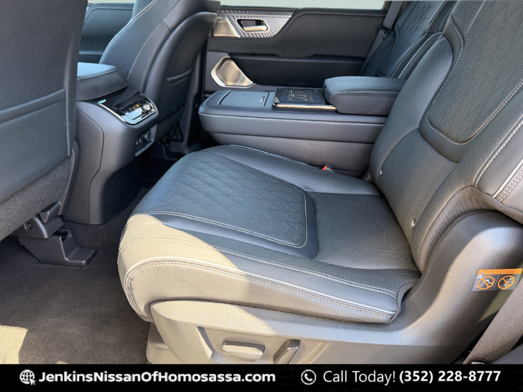 Used 2025 INFINITI QX80 Autograph AWD/4WD image 30