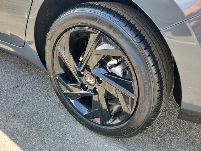 New 2026 Hyundai Elantra Sport FWD image 25