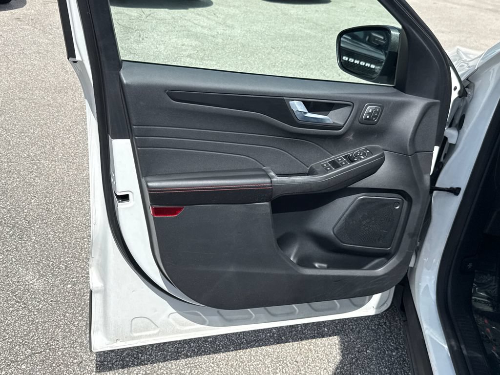 Used 2022 Ford Escape SEL w/ SEL Stealth AWD Package image 14