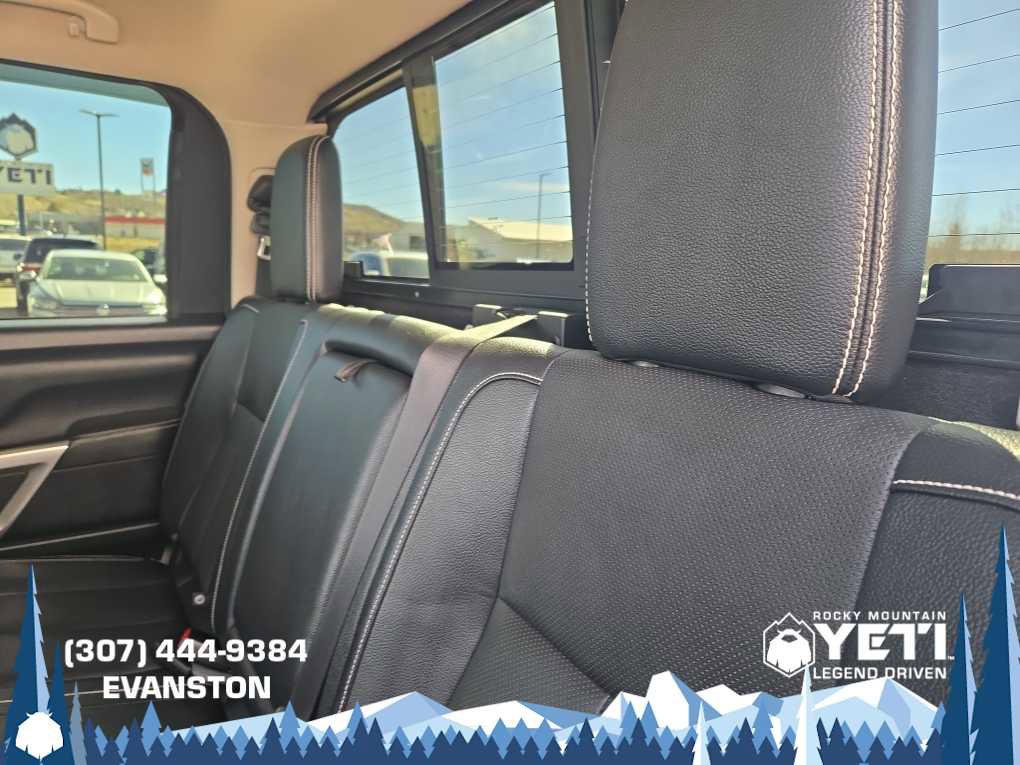 Used 2019 Nissan Titan PRO-4X w/ Pro-4x Convenience Package image 13