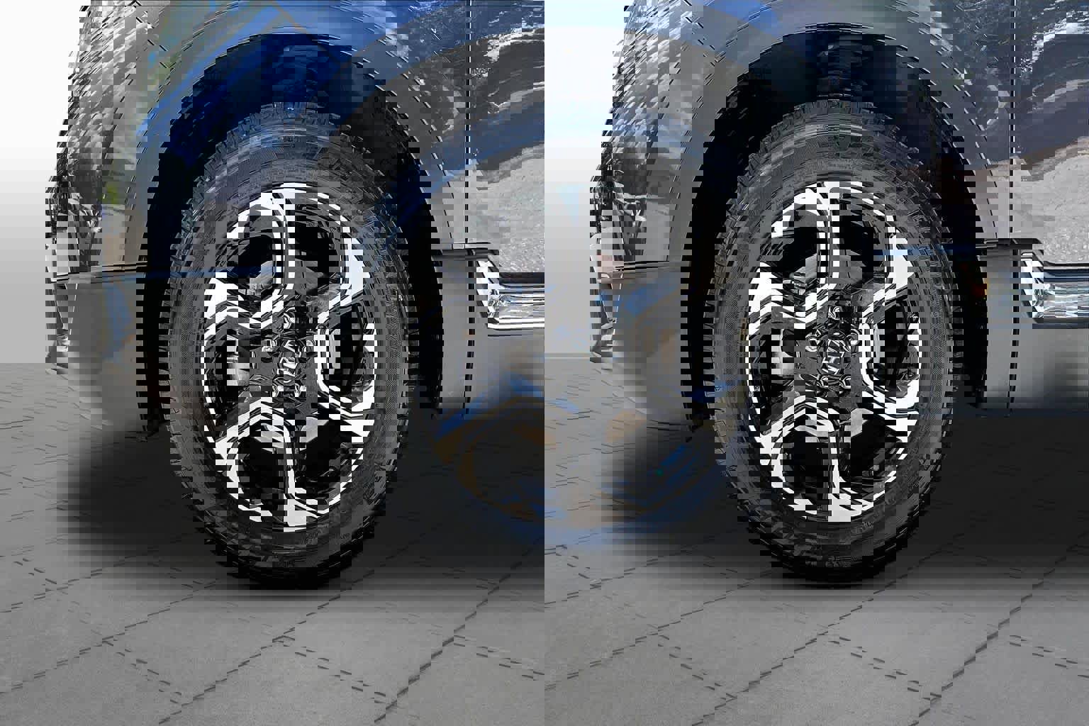 Used 2017 Honda CR-V Touring image 11