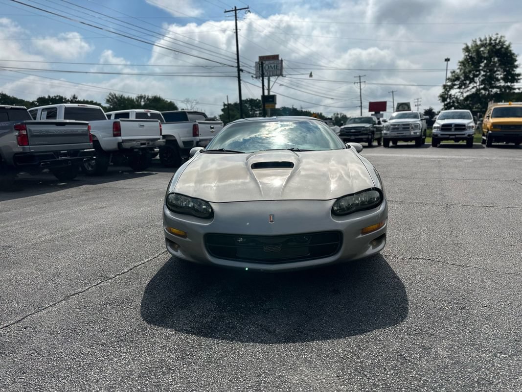 Used 2001 Chevrolet Camaro Z28 w/ SS Performance/Appearance Pkg RWD image 7