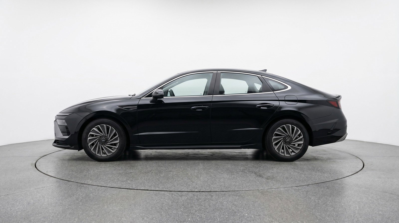 Used 2025 Hyundai Sonata SEL FWD image 5