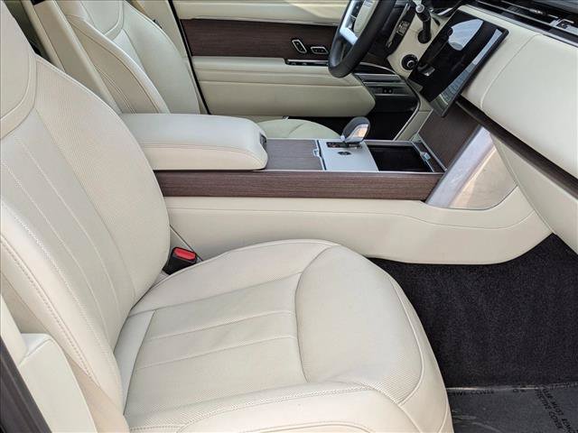 Certified 2025 Land Rover Range Rover SE AWD/4WD image 22