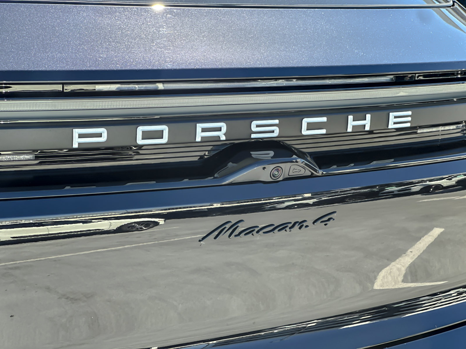 Certified 2026 Porsche Macan 4 Electric AWD/4WD image 34