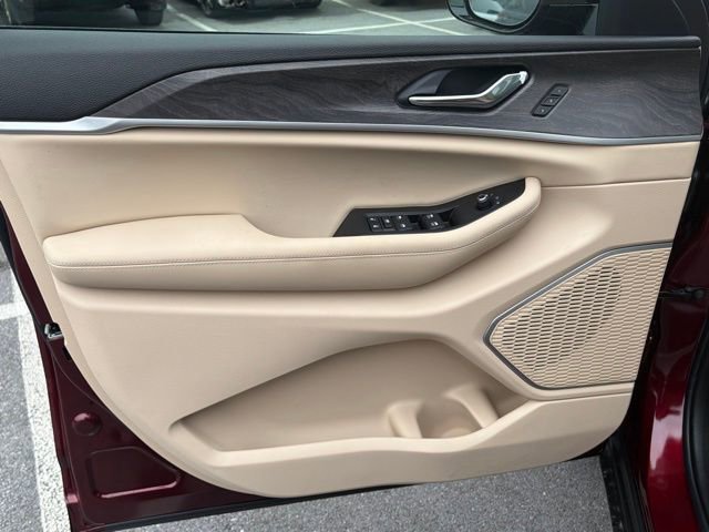 New 2026 Jeep Grand Cherokee Limited AWD/4WD image 12