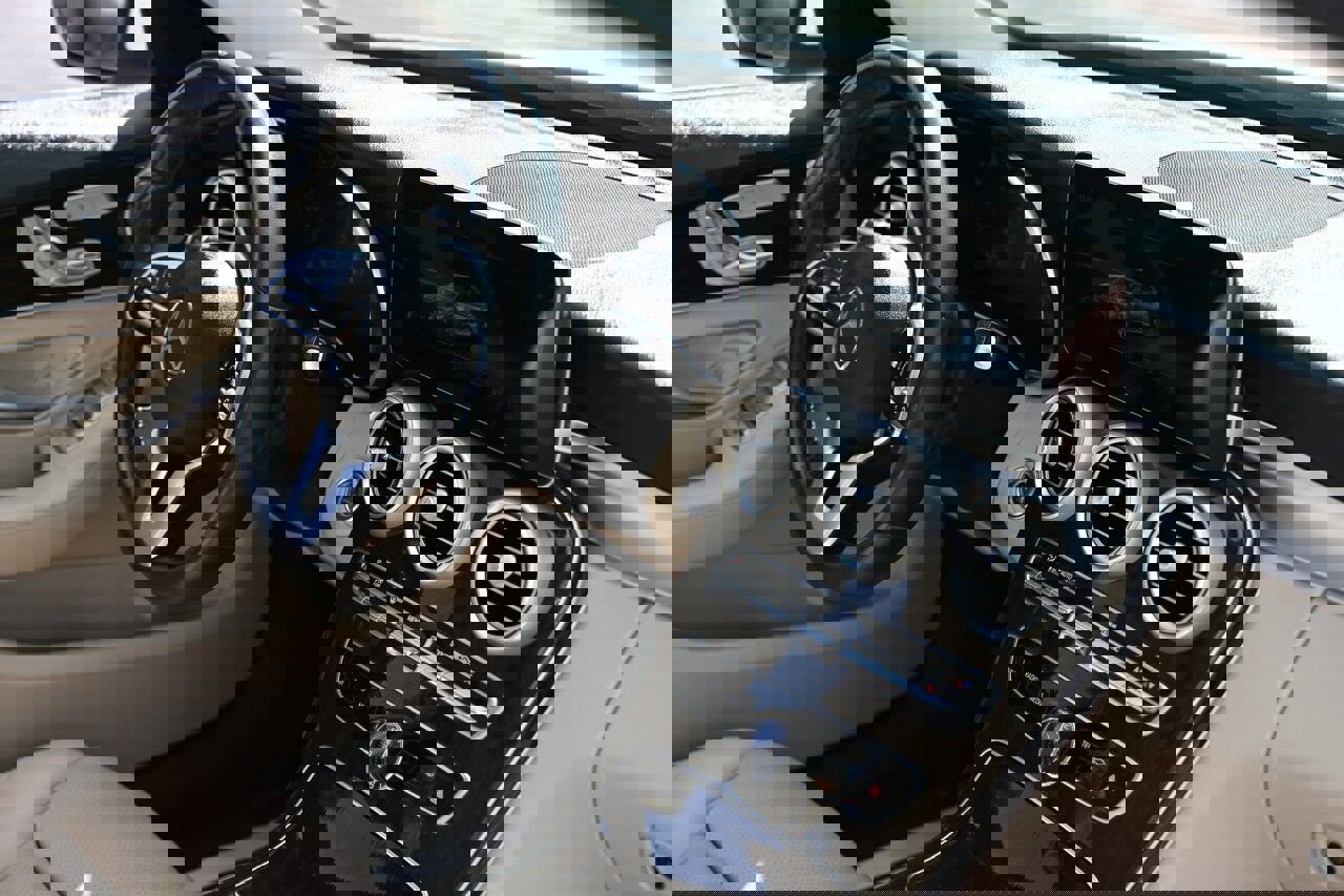 Used 2021 Mercedes-Benz C 300 Sedan w/ Premium Package image 16