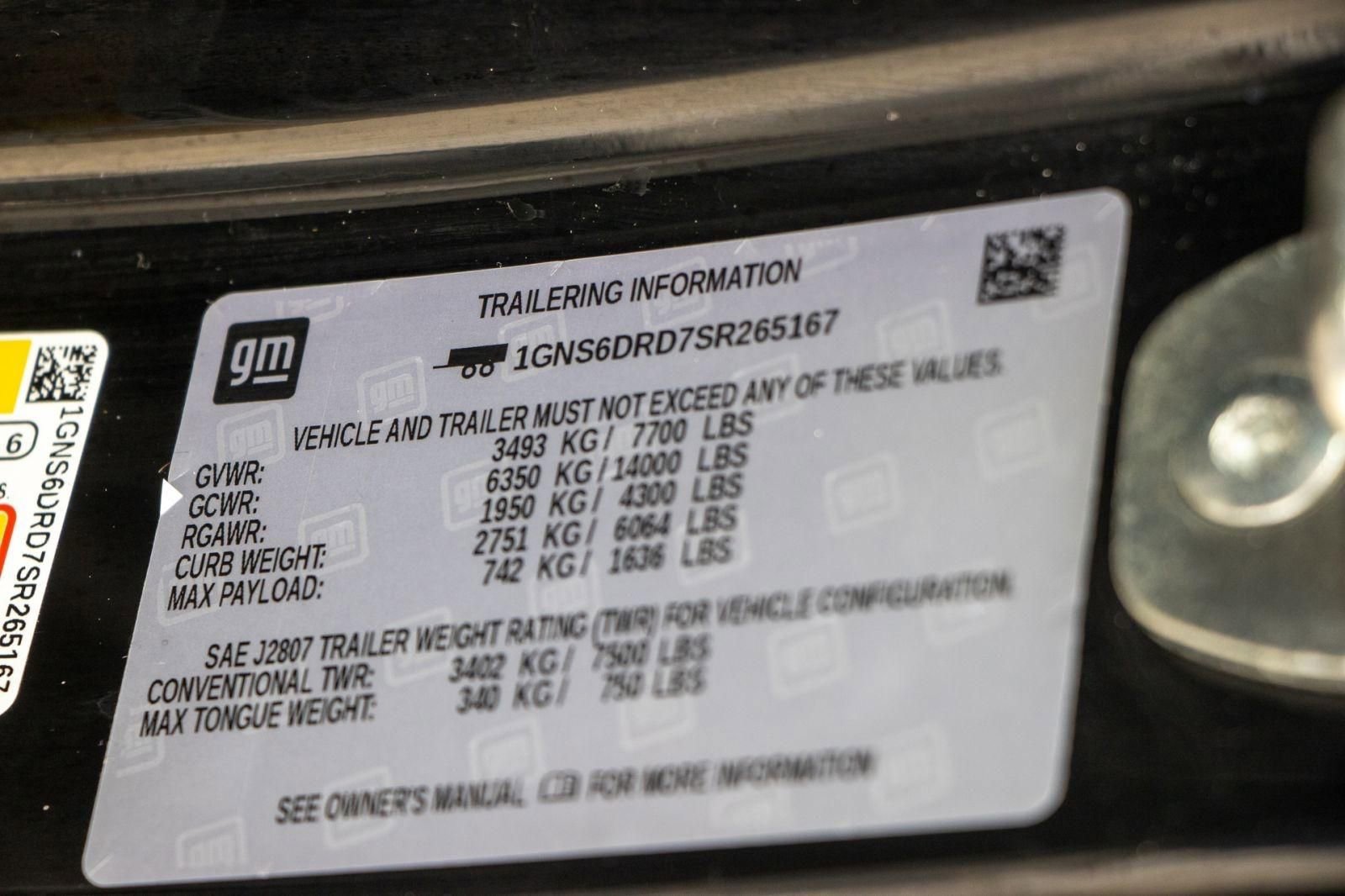 Used 2025 Chevrolet Suburban Z71 image 39