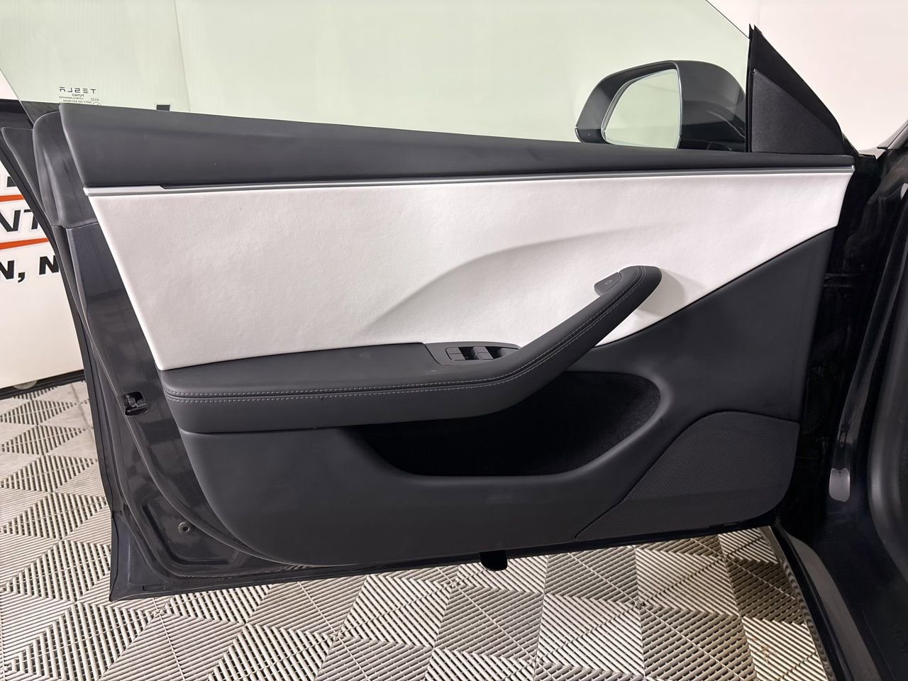 Used 2025 Tesla Model 3 Long Range image 7