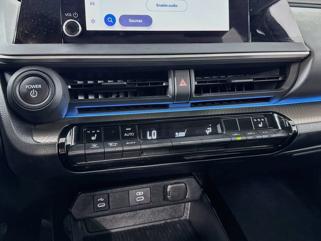 Used 2024 Toyota Prius XLE FWD image 19