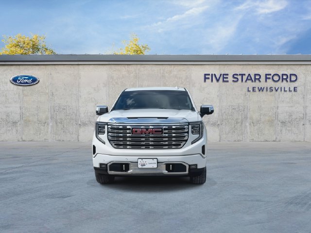 Used 2023 GMC Sierra 1500 Denali w/ Technology Package AWD/4WD image 3