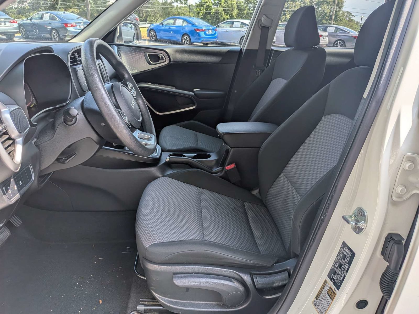 Used 2024 Kia Soul LX w/ Option Group 015 FWD image 19
