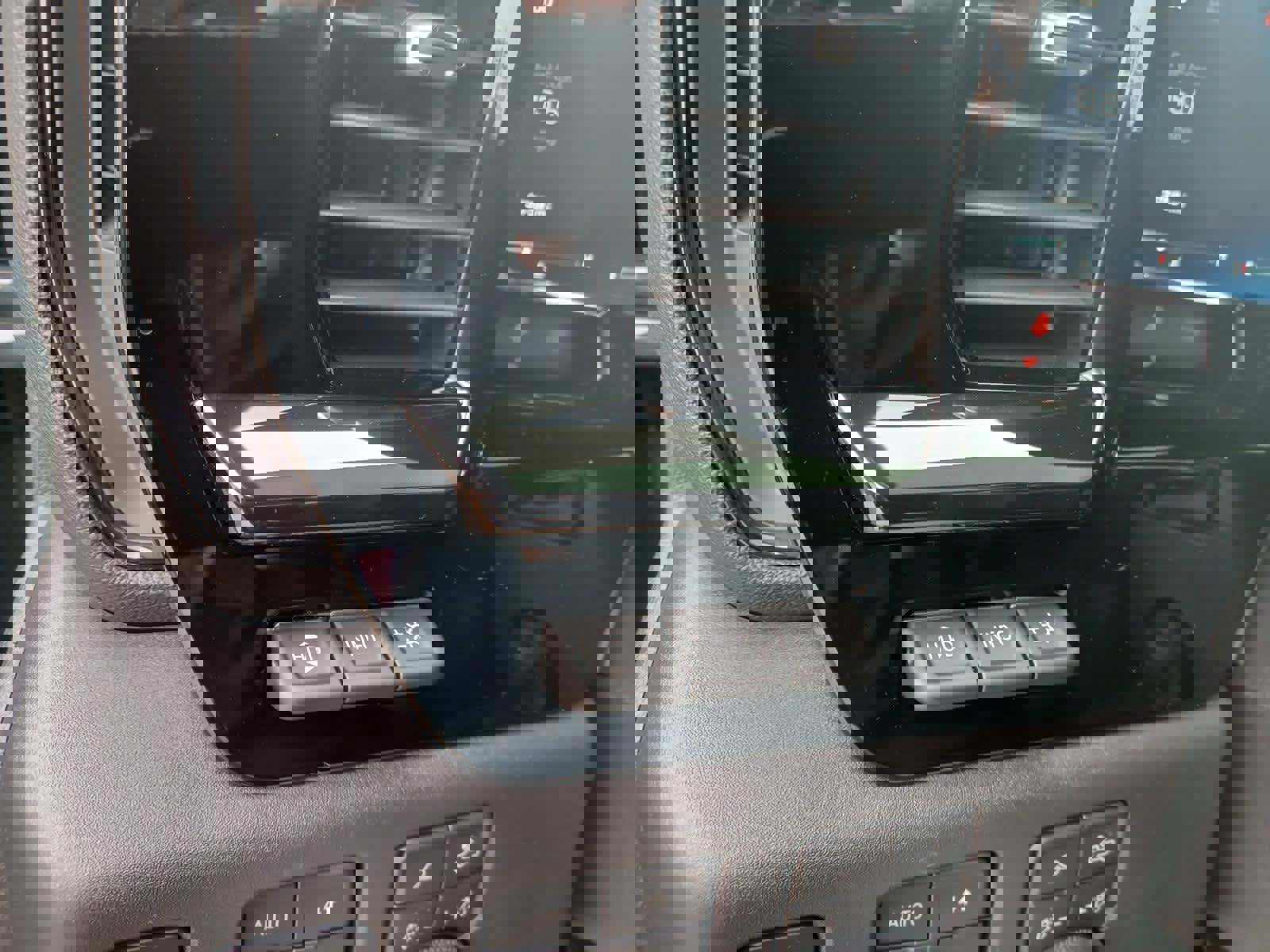 Used 2026 Chevrolet Silverado 1500 ZR2 image 20