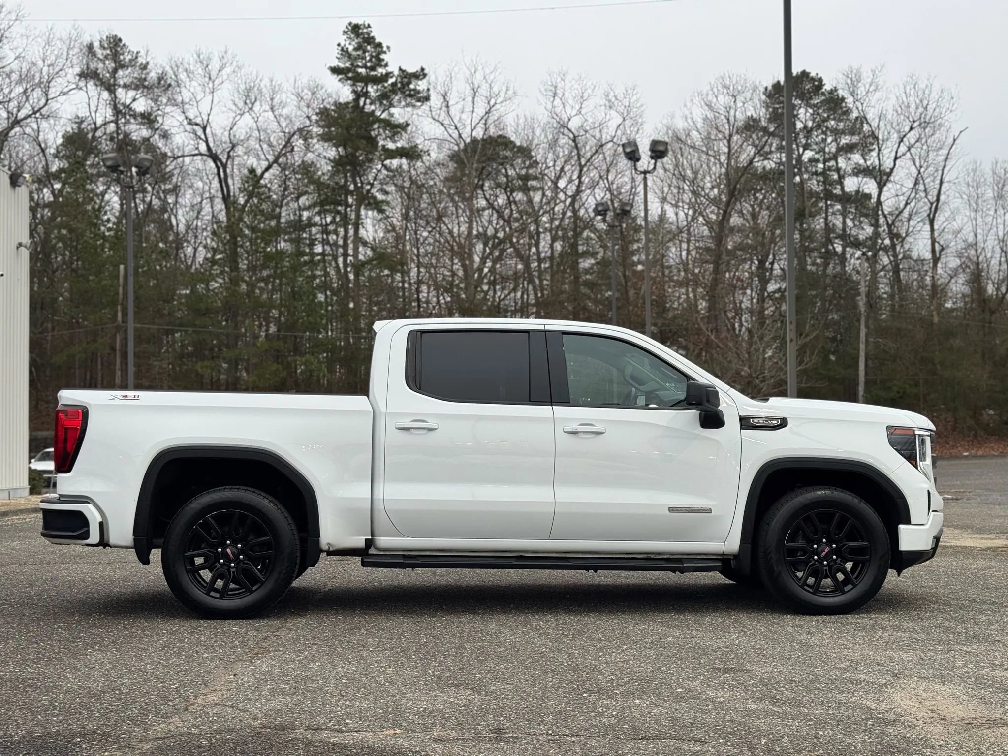 Used 2022 GMC Sierra 1500 Elevation w/ LPO, Elevation Black Package image 8