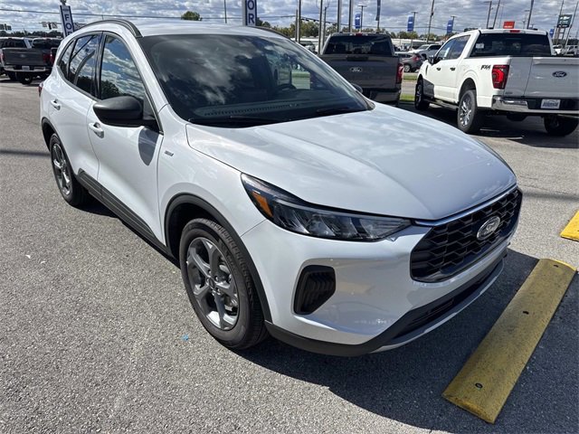 New 2025 Ford Escape ST-Line w/ Equipment Group 301A image 3
