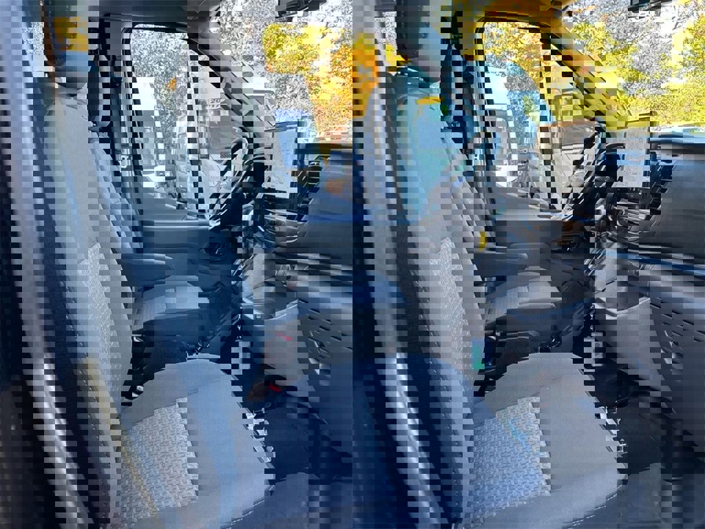 Used 2022 Ford Transit 250 image 45